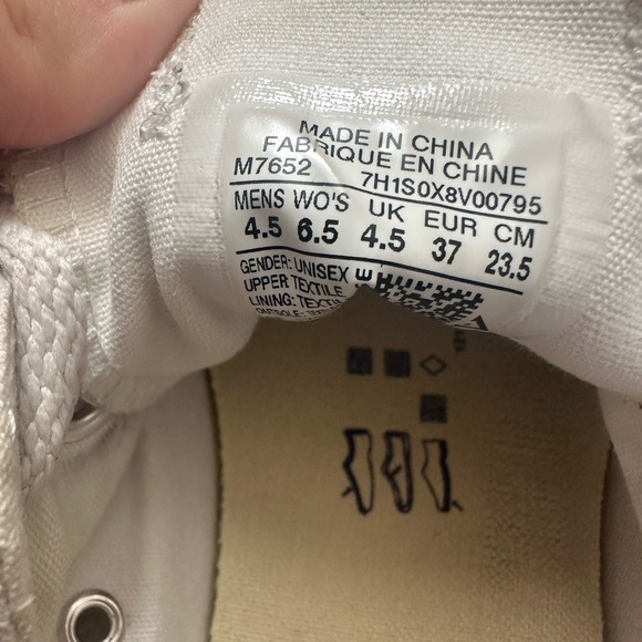 White lowtop converse - Picture 3 of 7